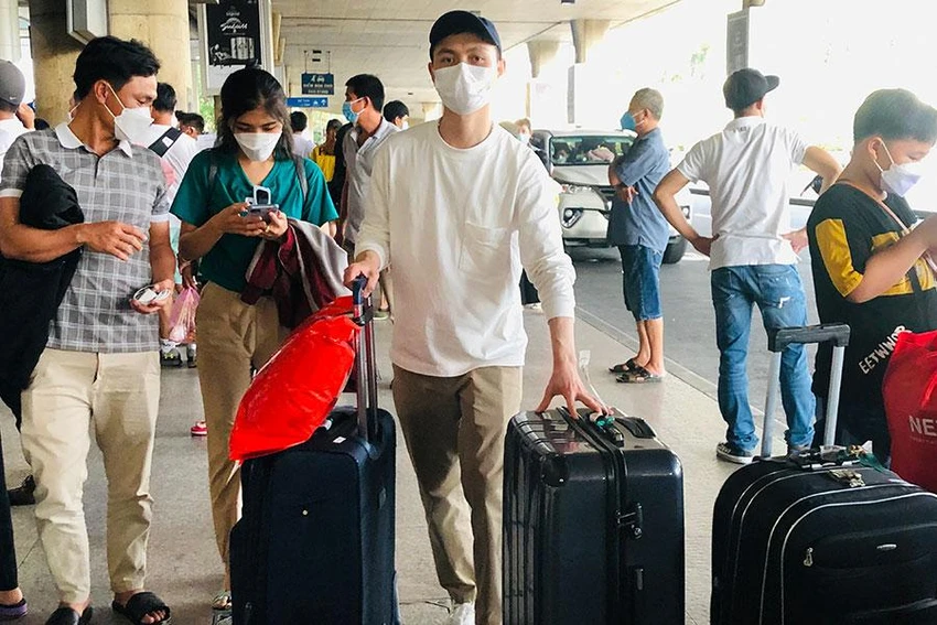 Các hãng hàng không, sân bay bổ sung nguồn nhân lực, phương tiện phục vụ khách đi lại tăng cao dịp tết. Ảnh: P.ĐIỀN