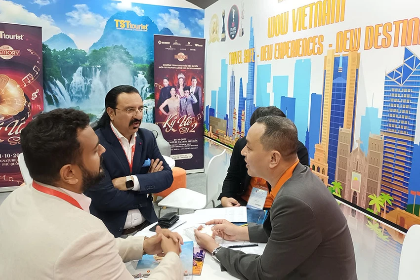 Du khách quốc tế đến Việt Nam trong năm 2022 chưa nhiều như kỳ vọng của ngành du lịch. Ảnh: THU TRINH Du khách quốc tế đến Việt Nam trong năm 2022 chưa nhiều như kỳ vọng của ngành du lịch. Ảnh: THU TRINH