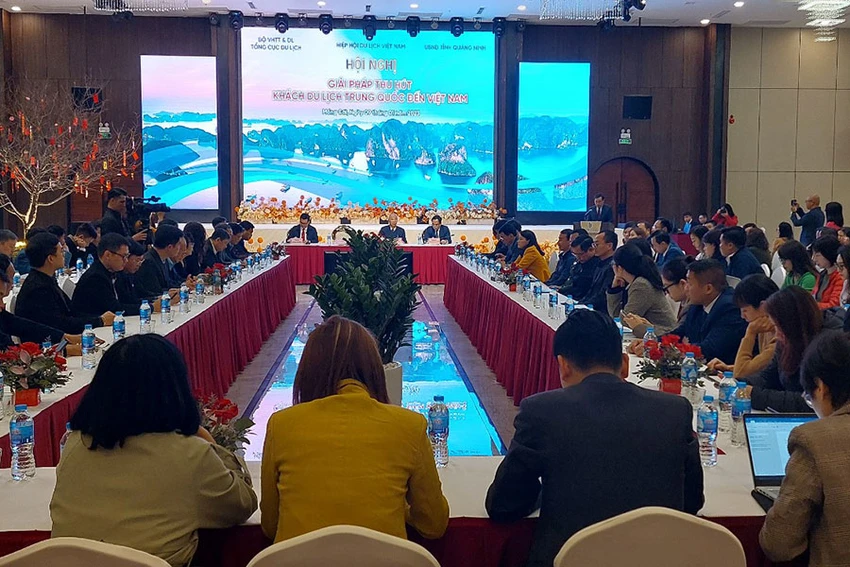 Quang cảnh hội nghị "Giải pháp thu hút khách du lịch Trung Quốc đến Việt Nam". Ảnh: VT Quang cảnh hội nghị "Giải pháp thu hút khách du lịch Trung Quốc đến Việt Nam". Ảnh: VT