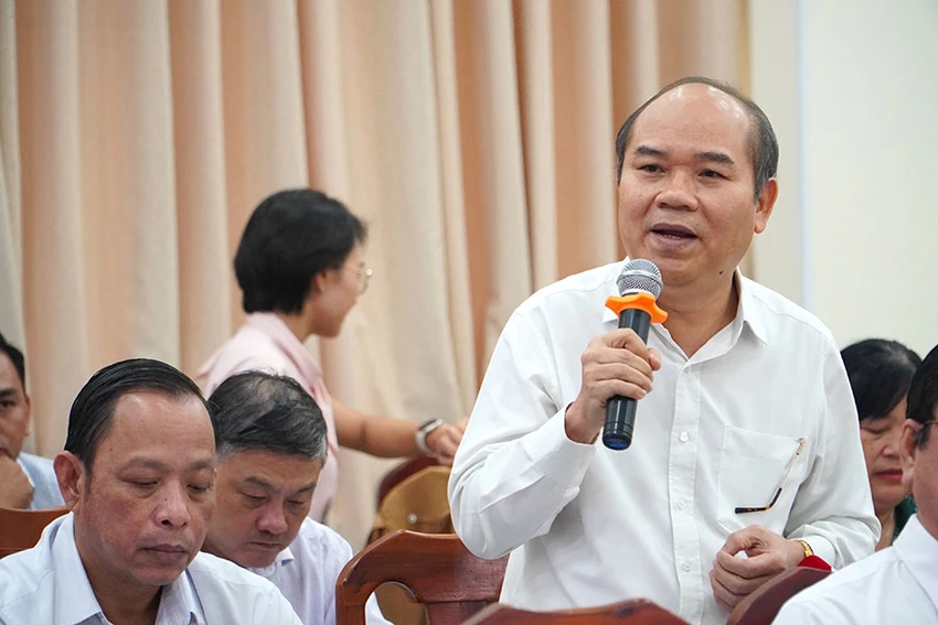 Phó Giám đốc Sở TN&MT TP.HCM Trần Văn Bảy nêu ý kiến dưới góc độ chính quyền. Ảnh: TT Phó Giám đốc Sở TN&MT TP.HCM Trần Văn Bảy nêu ý kiến dưới góc độ chính quyền. Ảnh: TT