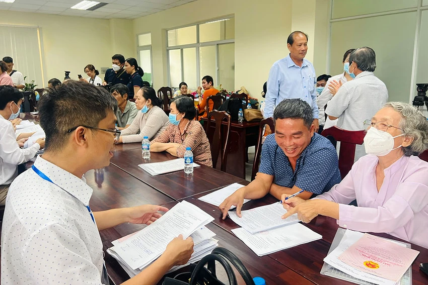 21 hộ dân bị ảnh hưởng bởi dự án vành đai 3 trên địa bàn TP Thủ Đức đã được nhận bồi thường. Ảnh: ĐÀO TRANG 21 hộ dân bị ảnh hưởng bởi dự án vành đai 3 trên địa bàn TP Thủ Đức đã được nhận bồi thường. Ảnh: ĐÀO TRANG