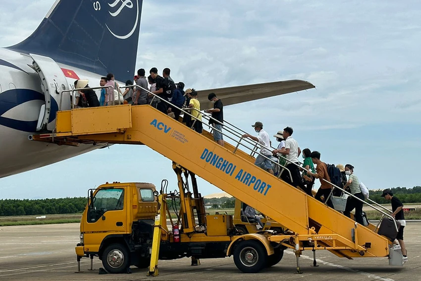 Sau kỳ thi tốt nghiệp THPT, các gia đình thường cho con đi du lịch để xả hơi. Ảnh: P.ĐIỀN