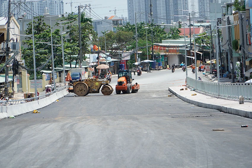 Cầu Long Kiểng hiện đạt 98% tổng tiến độ dự án. Ảnh: ĐÀO TRANG Cầu Long Kiểng hiện đạt 98% tổng tiến độ dự án. Ảnh: ĐÀO TRANG