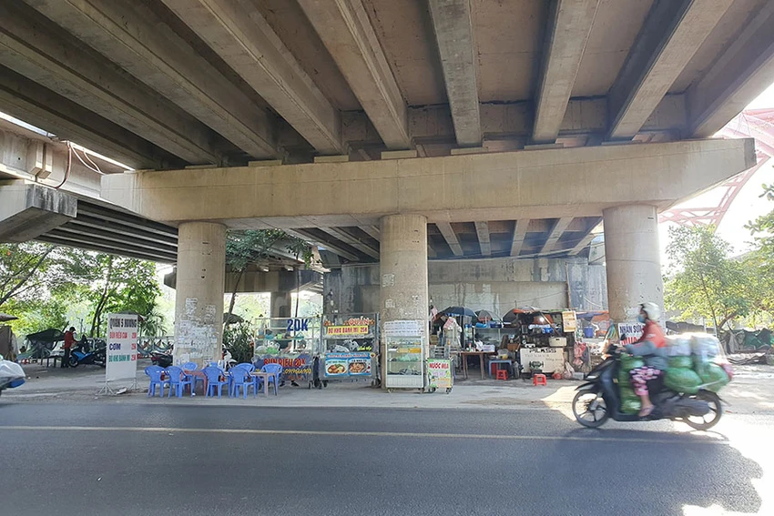 P9-Bai_vietlong_chinhsachTPHCM_1h.jpg