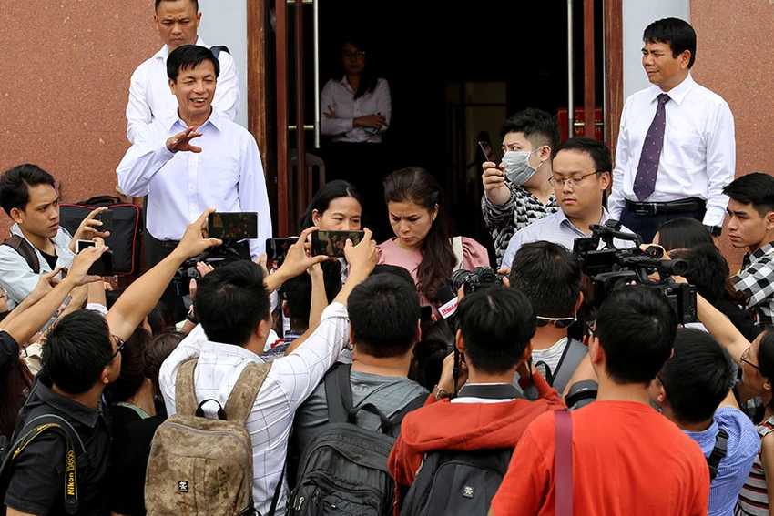 ghi âm ghi hình bị cáo