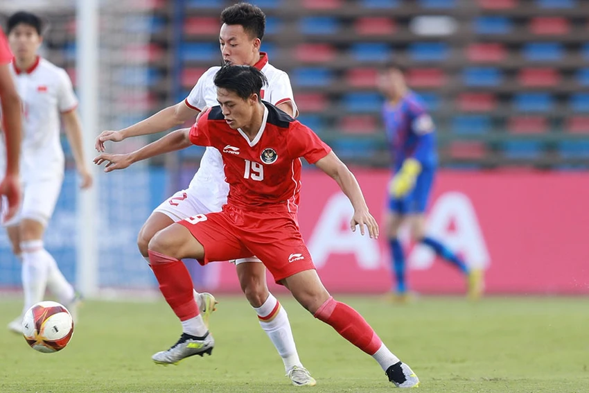 15_BAICHINH_VN_Indonesia_Troussier_Shin-Tae-yong_850.jpg