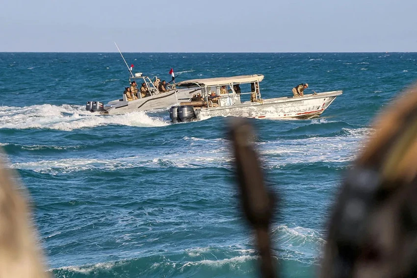 Trung Quốc- luc-luong-bao-ve-bo-bien-yemen-tuan-tra-o-bien-do-hoi-thang-12-2023.jpg