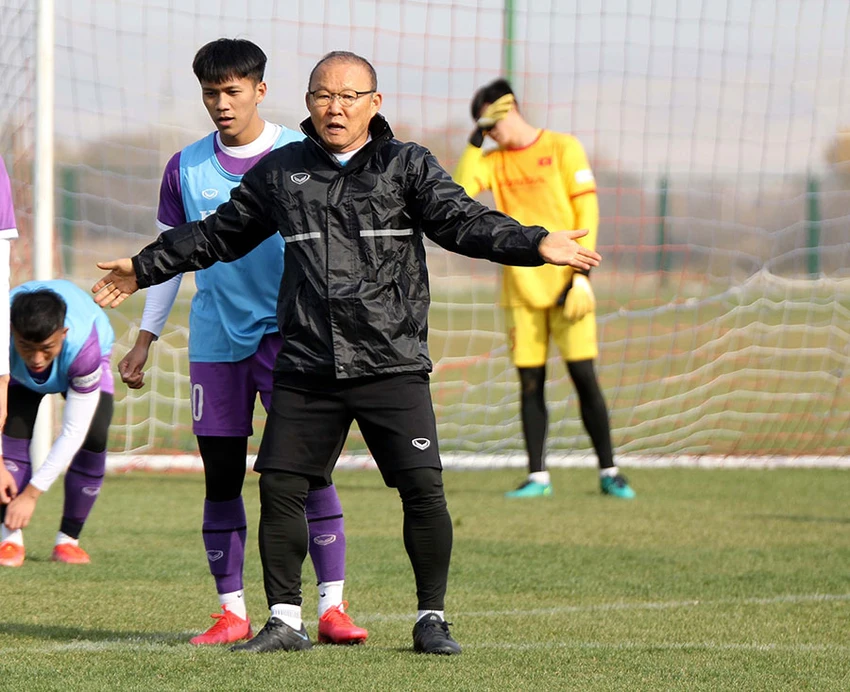 15_BAICHINH_OngPark_HanQuoc_870.jpg