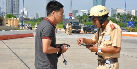 Tăng tiền phạt, thời gian giam bằng với “ma men“ ảnh 18 Tăng tiền phạt, thời gian giam bằng với “ma men“ ảnh 18