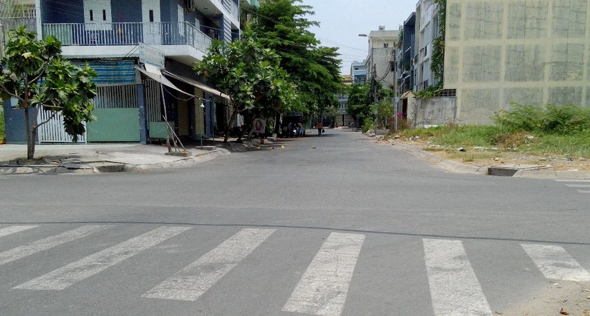 Một người xe ôm bị cướp đâm trọng thương ảnh 1