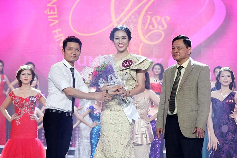 Đặng Mỹ Huyền đăng quang Hoa khôi Nữ sinh viên Việt Nam ảnh 4 Đặng Mỹ Huyền đăng quang Hoa khôi Nữ sinh viên Việt Nam ảnh 4