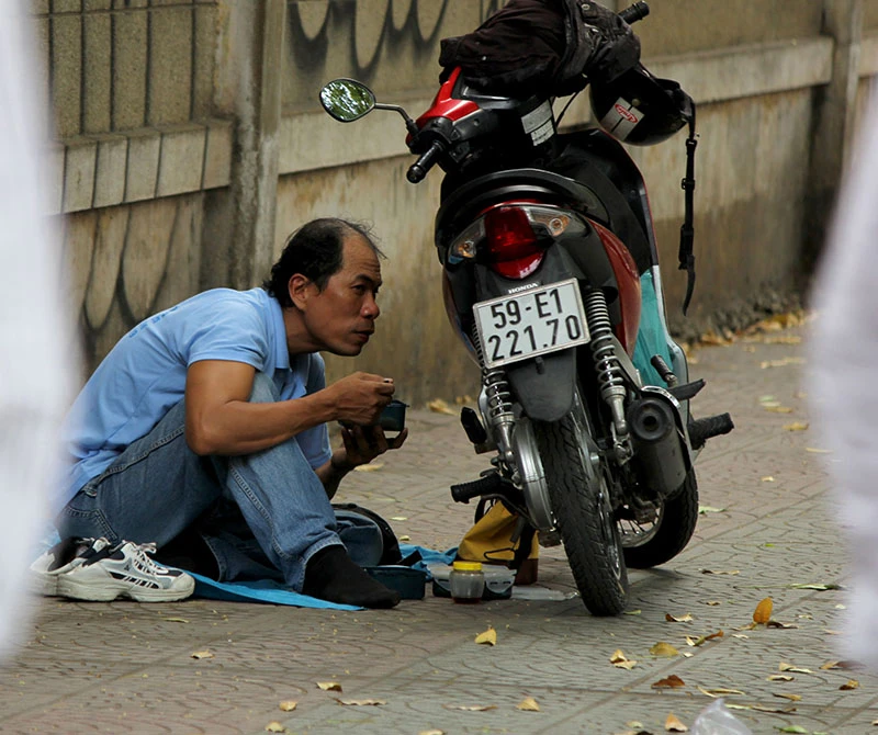 Người Sài Gòn gồng mình vượt qua cái nắng cuối mùa ảnh 7 Người Sài Gòn gồng mình vượt qua cái nắng cuối mùa ảnh 7