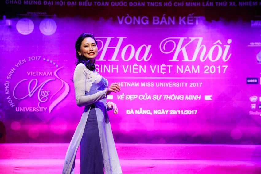 Chùm ảnh: Nữ sinh miền Trung thướt tha với áo dài ảnh 3