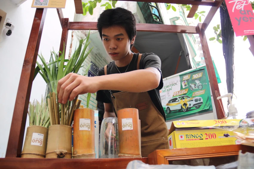 Cà phê ống tre
