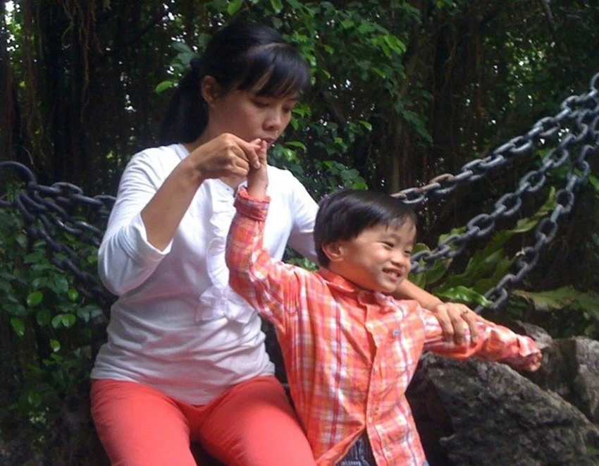 trẻ khiếm thính