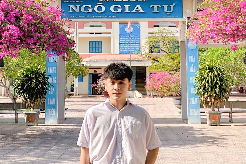 Nguyễn Gia Hưng.jpg