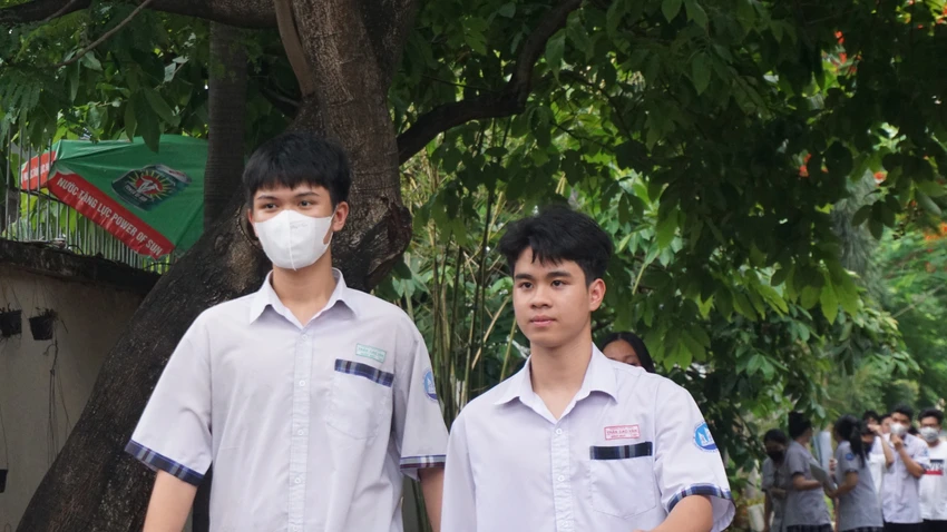 toán quyên 2.jpg