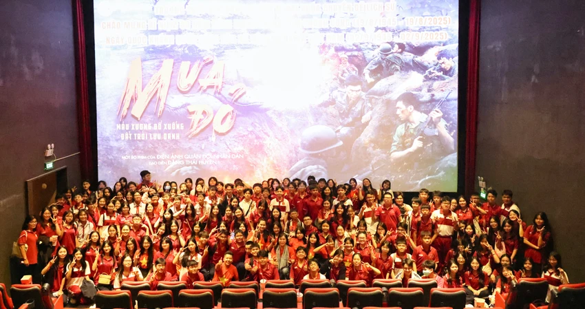 xem phim Mưa đỏ