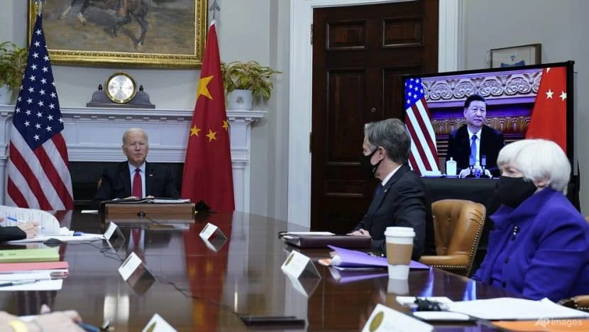 Tổng thống Mỹ Joe Biden (ngoài cùng bên trái) phát biểu trong cuộc họp với Chủ tịch Trung Quốc Tập Cận Bình. Ngoại trưởng Mỹ Antony Blinken (giữa) và Bộ trưởng Tài chính Mỹ Janet Yellen (phải) cũng tham gia cuộc họp. Ảnh: AP Tổng thống Mỹ Joe Biden (ngoài cùng bên trái) phát biểu trong cuộc họp với Chủ tịch Trung Quốc Tập Cận Bình. Ngoại trưởng Mỹ Antony Blinken (giữa) và Bộ trưởng Tài chính Mỹ Janet Yellen (phải) cũng tham gia cuộc họp. Ảnh: AP