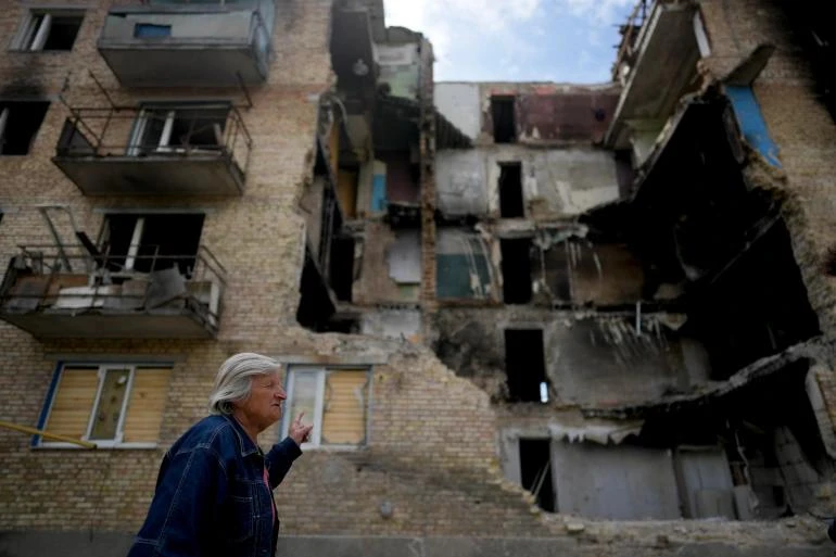 Ukraine cho biết Nga đã nã pháo vào hơn 40 thị trấn ở Donbass trong ngày 26-5. Ảnh: AP Ukraine cho biết Nga đã nã pháo vào hơn 40 thị trấn ở Donbass trong ngày 26-5. Ảnh: AP