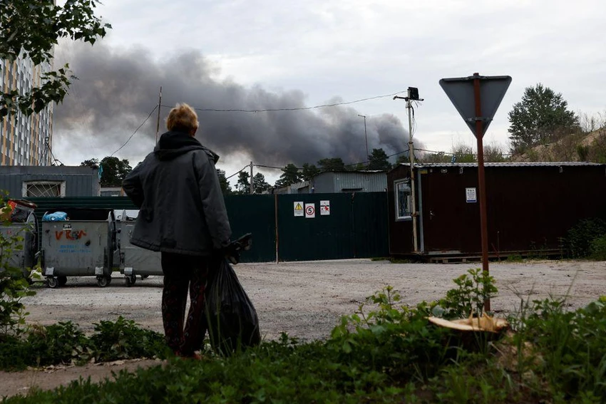 Các cuộc tấn công đã phá hủy nhiều công trình ở thủ đô Kiev, Ukraine. Ảnh: REUTERS Các cuộc tấn công đã phá hủy nhiều công trình ở thủ đô Kiev, Ukraine. Ảnh: REUTERS