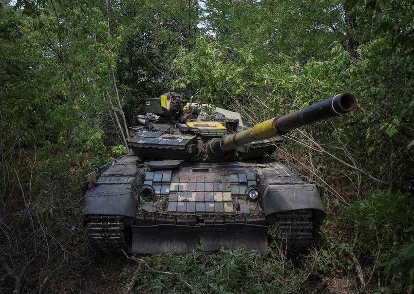 Binh sĩ Ukraine đang chiến đấu ở Donbass. Ảnh: REUTERS Binh sĩ Ukraine đang chiến đấu ở Donbass. Ảnh: REUTERS