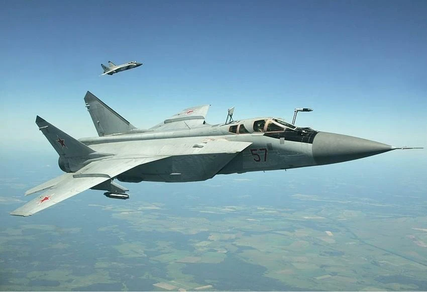 Tiêm kích đánh chặn MiG-31. Ảnh: BỘ QUỐC PHÒNG NGA Tiêm kích đánh chặn MiG-31. Ảnh: BỘ QUỐC PHÒNG NGA