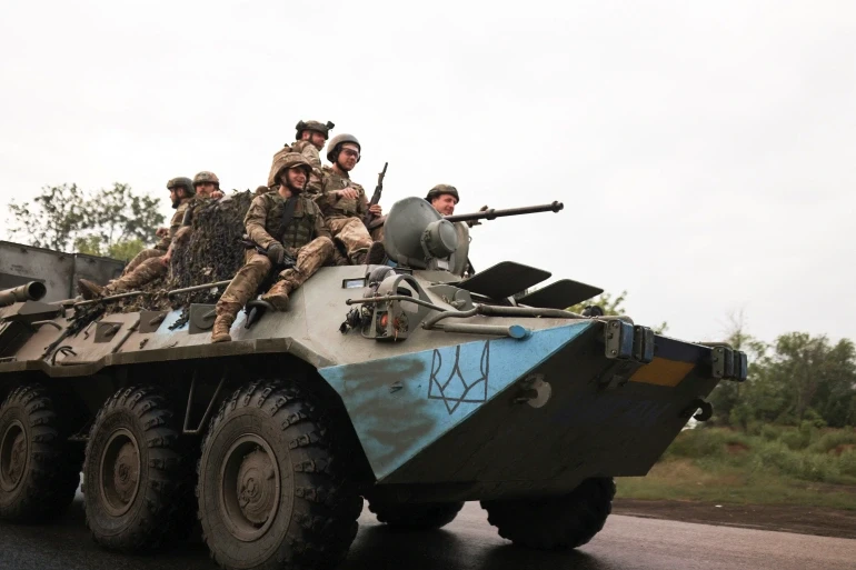 Binh sĩ Ukraine. Ảnh: REUTERS Binh sĩ Ukraine. Ảnh: REUTERS