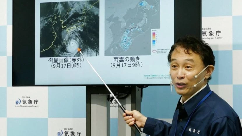 Cơ quan Khí tượng Nhật Bản (JMA) tổ chức họp báo về cơn bão Nanmadol ngày 17-9. Ảnh: AFP Cơ quan Khí tượng Nhật Bản (JMA) tổ chức họp báo về cơn bão Nanmadol ngày 17-9. Ảnh: AFP