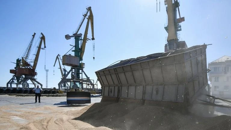 Ngoại trưởng Nga: LHQ cma kết dỡ bỏ các hạn chế về xuất khẩu ngũ cốc Nga. Ảnh: SPUTNIK