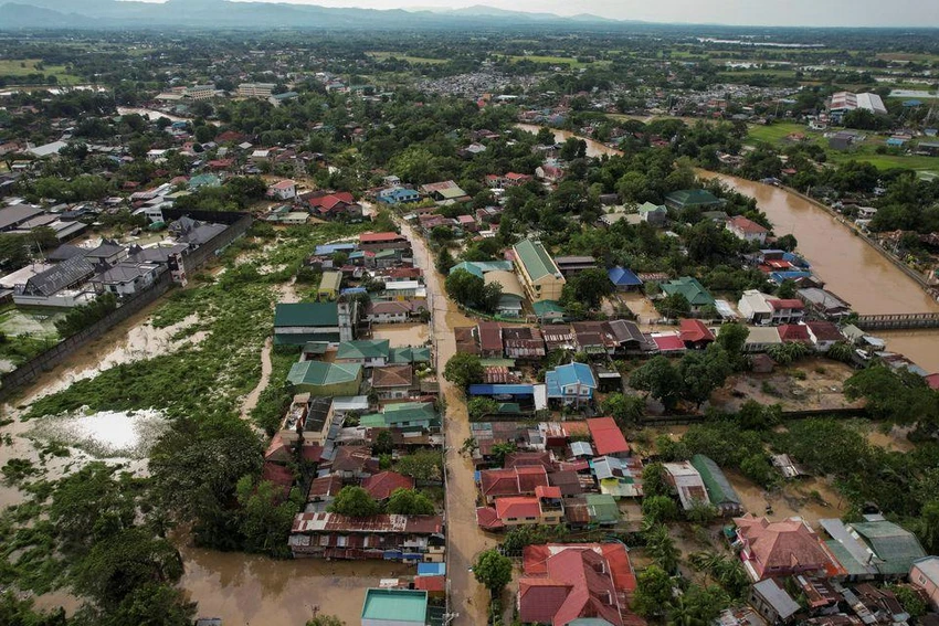 Ảnh chụp từ trên không cho thấy lũ lụt sau khi siêu bão Noru đổ bộ ở huyện San Miguel, tỉnh Bulacan (Philippines) ngày 26-9. Ảnh: REUTERS