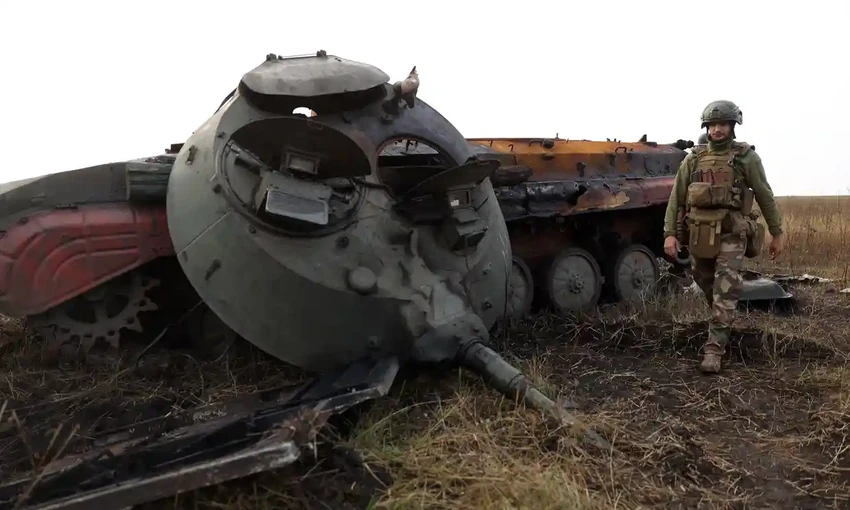 Xe tăng Nga bị phá hủy ở tỉnh Donetsk. Ảnh: AFP Xe tăng Nga bị phá hủy ở tỉnh Donetsk. Ảnh: AFP