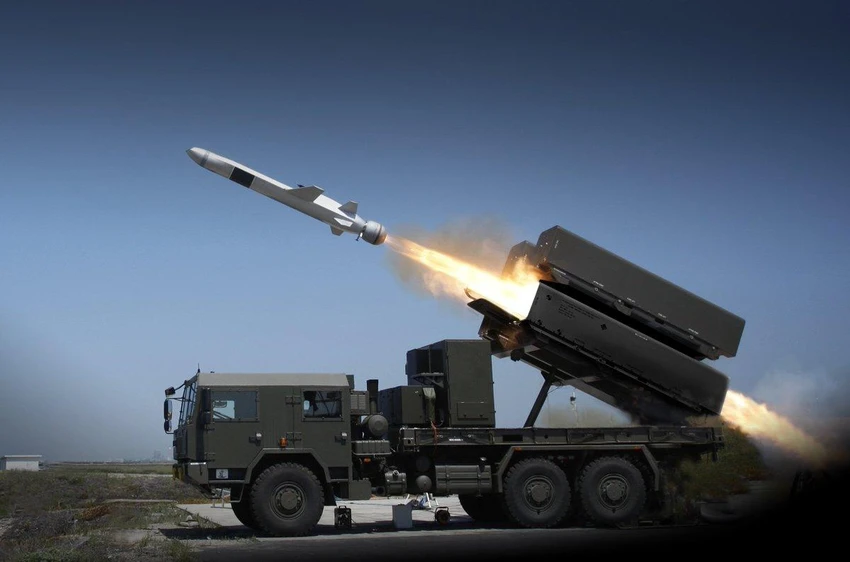 Hệ thống Tên lửa Phòng không Tiên tiến Quốc gia (NASAMS). Ảnh: TWITTER/EURASIAN TIMES Hệ thống Tên lửa Phòng không Tiên tiến Quốc gia (NASAMS). Ảnh: TWITTER/EURASIAN TIMES