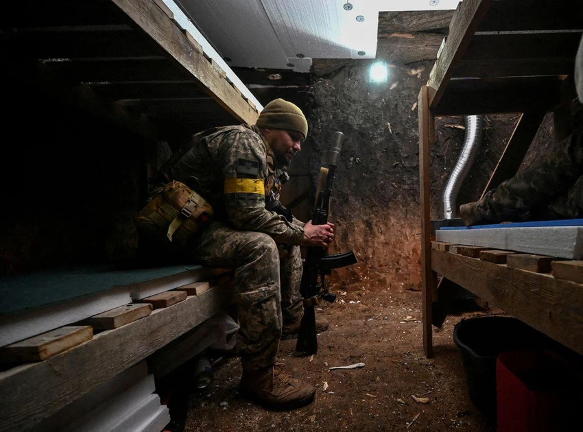 Binh sĩ Ukraine chiến đấu ở tỉnh Zaporizhia. Ảnh: REUTERS