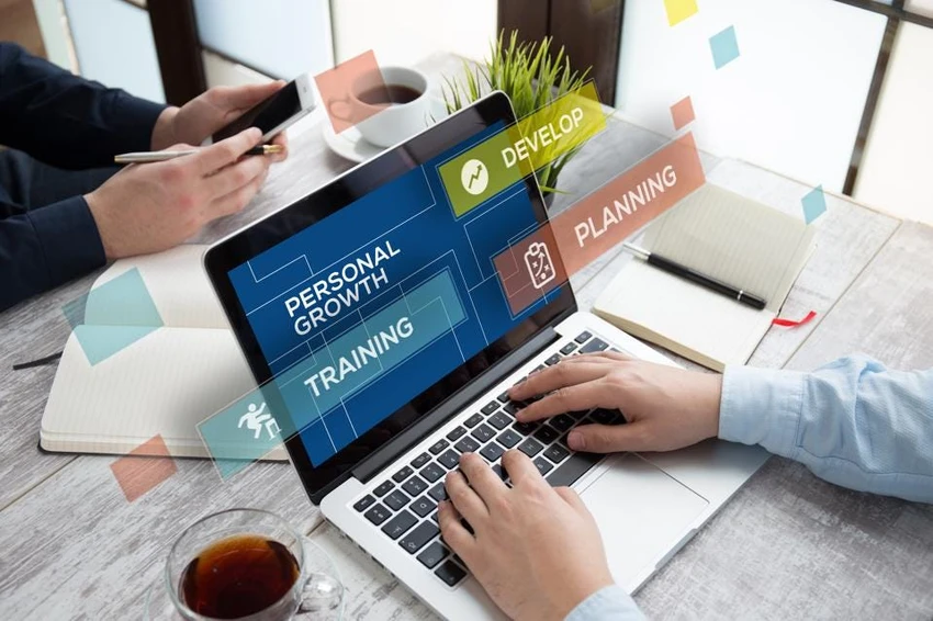 "Quiet hiring" được dự đoán sẽ trở thành xu hướng tuyển dụng trong năm 2023. Ảnh: GETTY "Quiet hiring" được dự đoán sẽ trở thành xu hướng tuyển dụng trong năm 2023. Ảnh: GETTY
