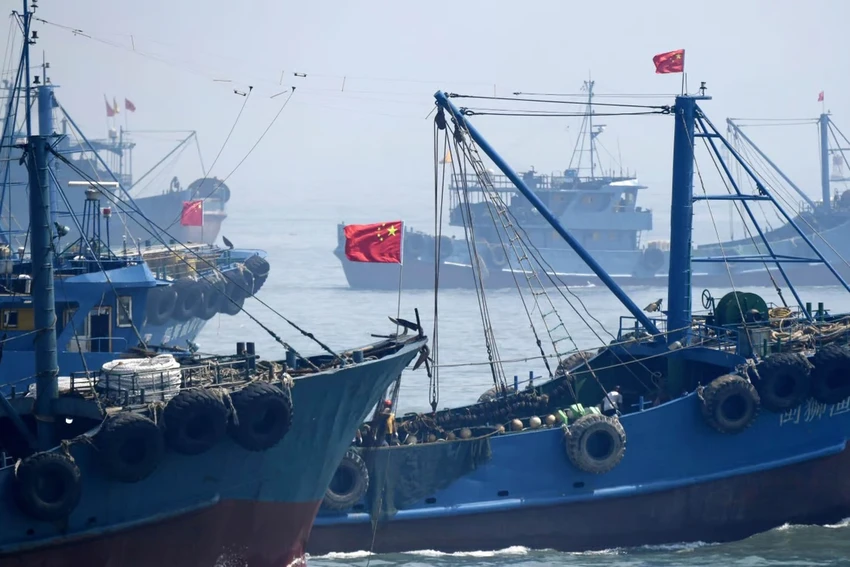 Cục Phát triển Hàng hải Thanh Đảo đã yêu cầu các tàu đánh cá chuyển sang trạng thái cảnh giác và “tránh rủi ro” sau khi một vật thể không xác định được phát hiện ở vùng biển địa phương. Ảnh: KYODO NEWS Cục Phát triển Hàng hải Thanh Đảo đã yêu cầu các tàu đánh cá chuyển sang trạng thái cảnh giác và “tránh rủi ro” sau khi một vật thể không xác định được phát hiện ở vùng biển địa phương. Ảnh: KYODO NEWS
