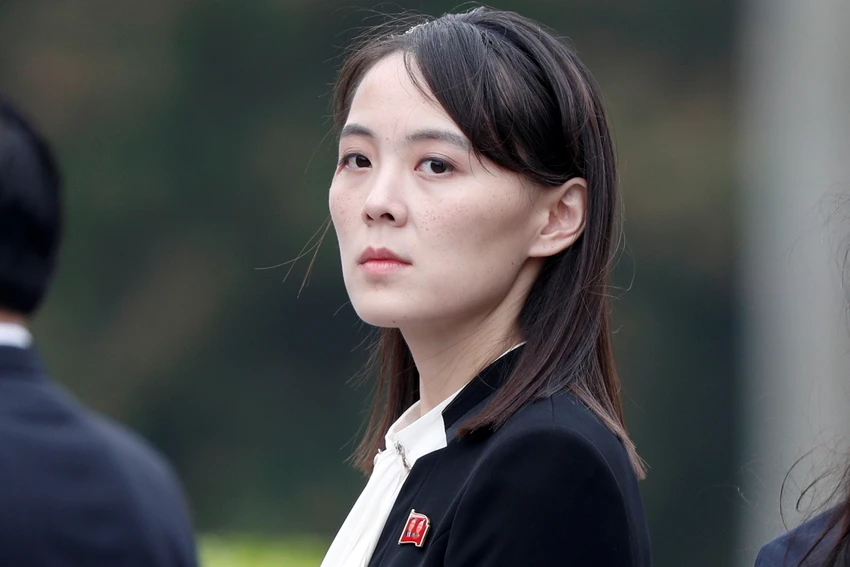 Em gái nhà lãnh đạo Triều Tiên Kim Jong-un - bà Kim Yo-jong. Ảnh: REUTERS Kim Yo Jong, sister of North Korea's leader Kim Jong Un attends wreath laying ceremony at Ho Chi Minh Mausoleum in Hanoi