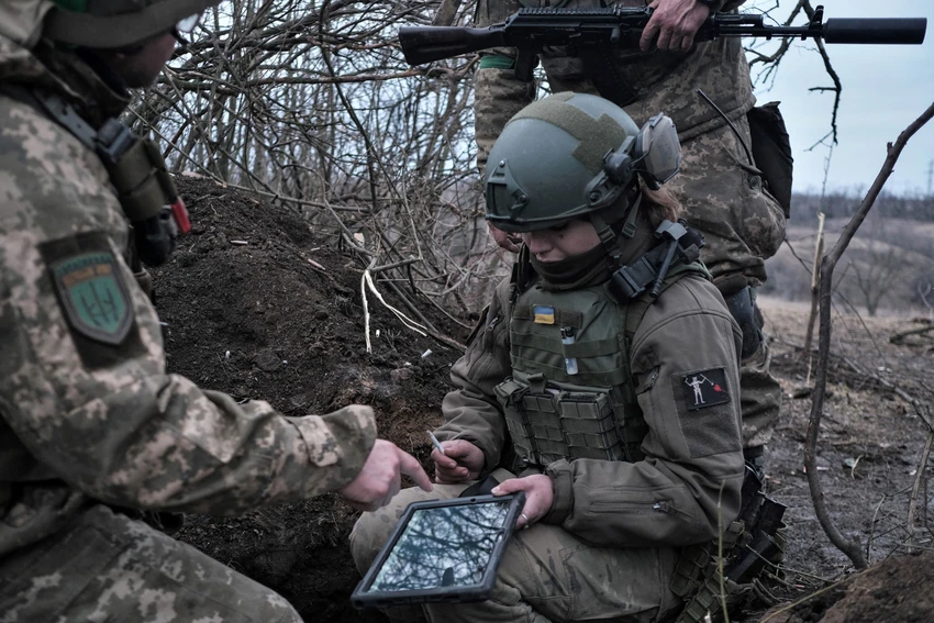Binh sĩ Ukraine ở TP Bakhmut ngày 12-3. Ảnh: AFP Binh sĩ Ukraine ở TP Bakhmut ngày 12-3. Ảnh: AFP