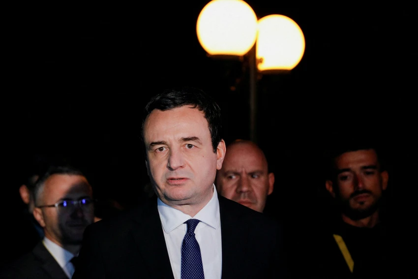 Lãnh đạo chính quyền Kosovo - ông Albin Kurti nói chuyện với giới truyền thông trong họp báo ở Ohrid, Bắc Macedonia ngày 18-3. Ảnh: REUTERS Kosovo's Prime Minister Albin Kurti speaks to the media, in Ohrid