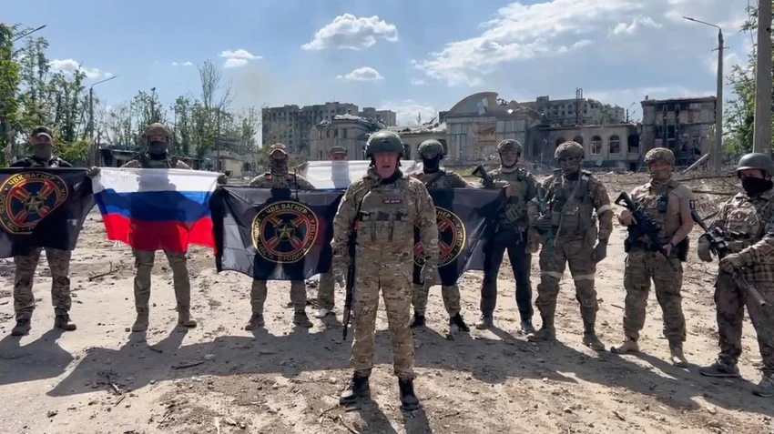 Thủ lĩnh Wagner - ông Yevgeny Prigozhin tuyên bố kiểm soát hoàn toàn Bakhmut. Ảnh: REUTERS. Thủ lĩnh Wagner - ông Yevgeny Prigozhin tuyên bố kiểm soát hoàn toàn Bakhmut. Ảnh: REUTERS.