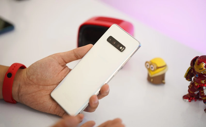 12 triệu nên mua iPhone 8 Plus hay iPhone X ảnh 3 12 triệu nên mua iPhone 8 Plus hay iPhone X ảnh 3