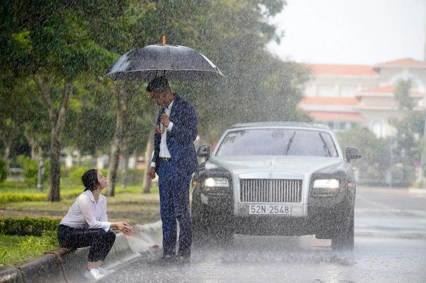 Siêu xe Rolls Royce Ghost EMV có giá lăn bánh không dưới 40 tỷ. Siêu xe Rolls Royce Ghost EMV có giá lăn bánh không dưới 40 tỷ.
