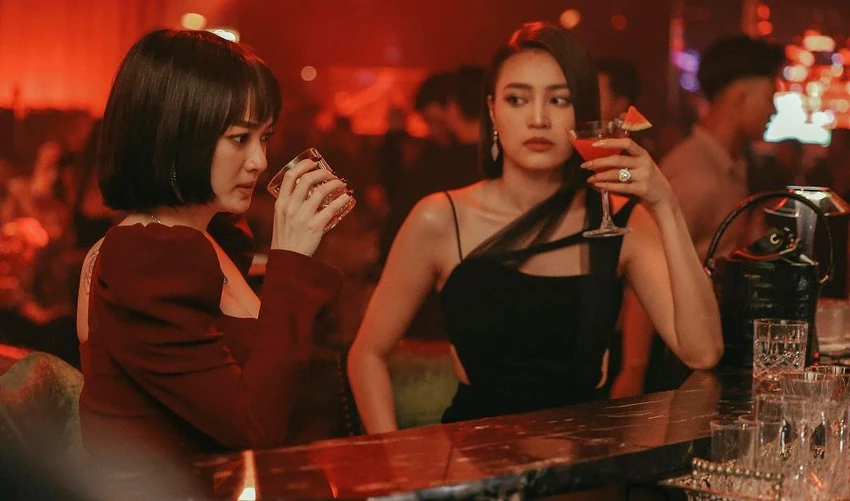 Màn “so găng” của hai mỹ nhân màn ảnh Việt hứa hẹn tạo ra nhiều bất ngờ cho khán giả. Màn “so găng” của hai mỹ nhân màn ảnh Việt hứa hẹn tạo ra nhiều bất ngờ cho khán giả.