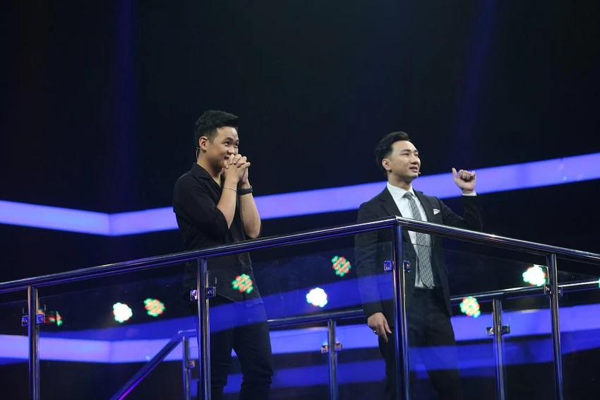 Hà Việt Hoàng có mất cả “chì lẫn chài” khi chọn ngay nhóm người đối đầu “siêu khó”? Hà Việt Hoàng có mất cả “chì lẫn chài” khi chọn ngay nhóm người đối đầu “siêu khó”?