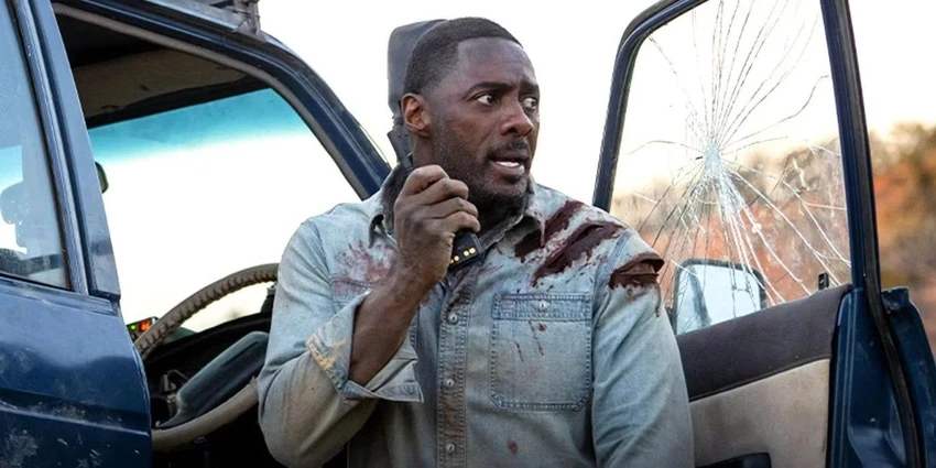 Idris Elba trong phim 'Quái thú'. Idris Elba trong phim 'Quái thú'.
