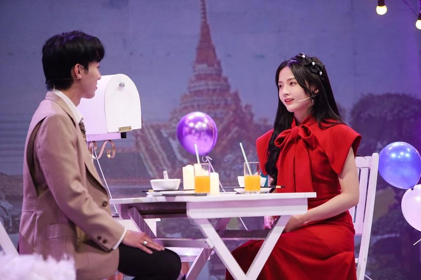 Say mê Lan Hương từ tấm ảnh thẻ “huyền thoại”, hotboy Đà Lạt quyết tâm bày tỏ tình cảm của mình. Say mê Lan Hương từ tấm ảnh thẻ “huyền thoại”, hotboy Đà Lạt quyết tâm bày tỏ tình cảm của mình.