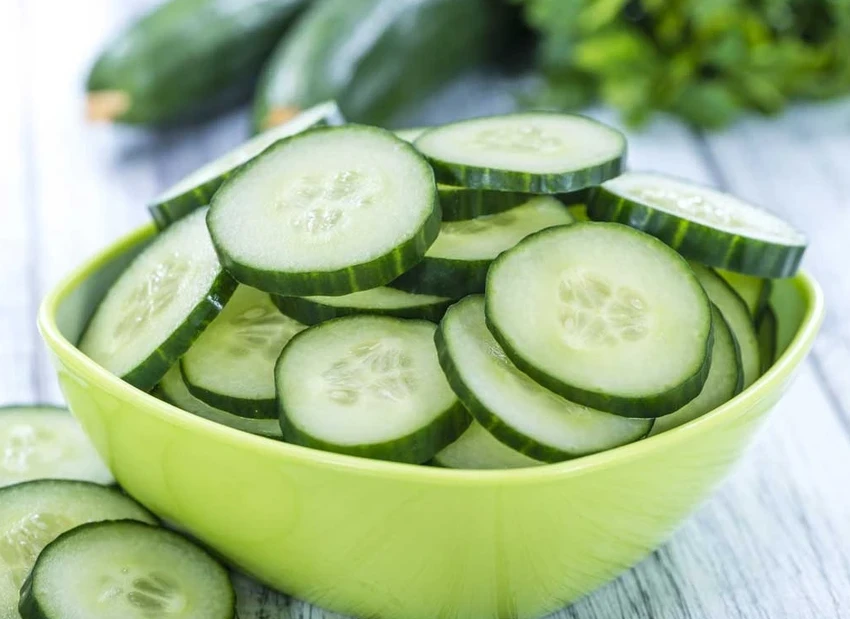Dưa chuột có hàm lượng nước cao, tiêu thụ chúng có thể giúp giữ nước cho cơ thể. Ảnh: Shutterstock Dưa chuột có hàm lượng nước cao, tiêu thụ chúng có thể giúp giữ nước cho cơ thể. Ảnh: Shutterstock