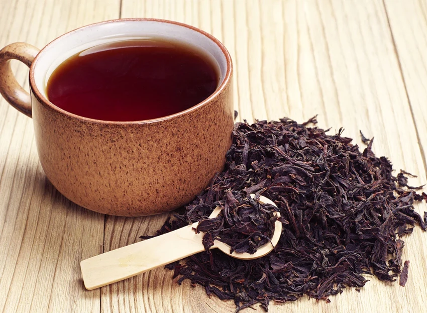 Trà đen là thức uống tuyệt vời để đốt cháy mỡ bụng. Ảnh: Shutterstock Trà đen là thức uống tuyệt vời để đốt cháy mỡ bụng. Ảnh: Shutterstock