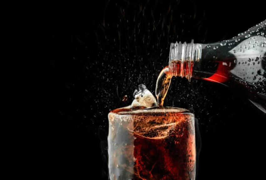 Thường xuyên uống đồ uống có ga có thể ảnh hưởng xấu tới sức khỏe