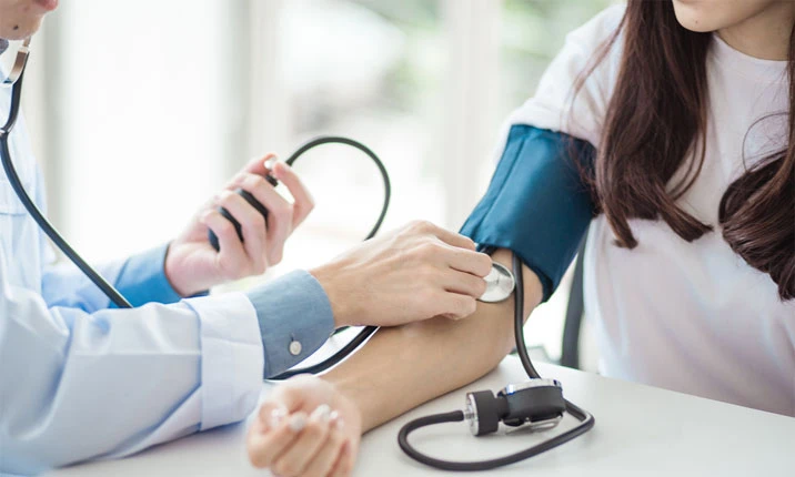 Kiểm soát huyết áp cao bằng những lối sống lành mạnh có thể giúp giảm huyết áp và giữ nó ở mức ổn định.